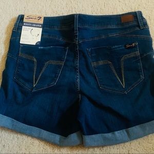 ***SEVEN 7 Women’s Booty-Shaper Short BRAND NEW W/TAGS!!***